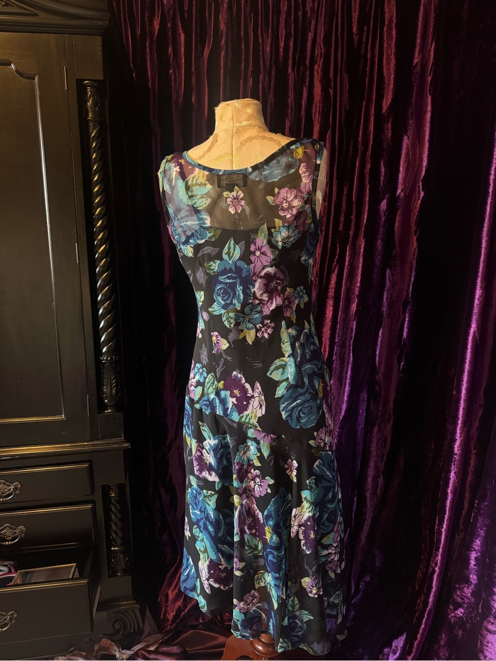 Beautiful Floral Fairy Whimsical Sequin Beaded Dress - Picture 8 of 9